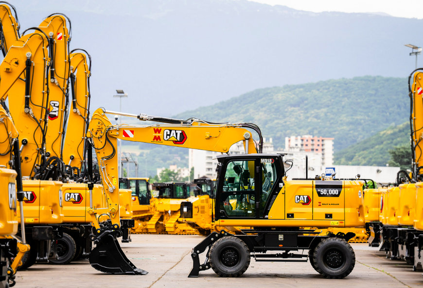 Caterpillar celebrates production of the 50,000th Cat® Wheel Excavator